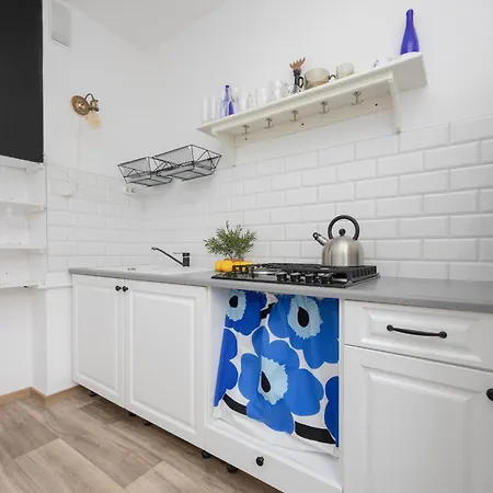 Modern Near Airport Wlochy By Renters Апартаменты