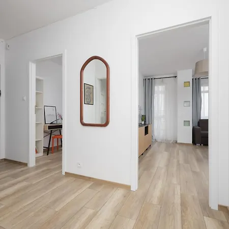Modern Near Airport Wlochy By Renters شقة *