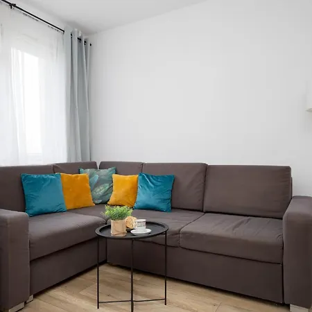 Modern Near Airport Wlochy By Renters Apartman Varsó